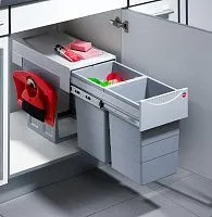 17 770 руб., Tandem. Выдвижная система со стационарной общей крышкой, 2 ведра по 15л, комплект для уборки.