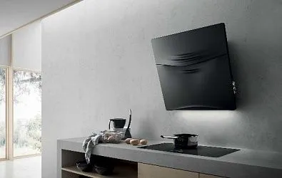 Преимущества наклонных моделей кухонных вытяжек